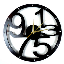 Charger l&#39;image dans la galerie, Horloge Murale silencieuse Chiffres impairs décoration bois
