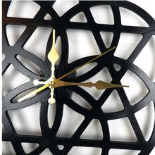 Charger l&#39;image dans la galerie, Horloge Murale silencieuse symbole fleur de vie  décoration géométrie sacrée bois
